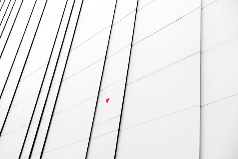 Das Steuer in der Hand, und die Maske fällt